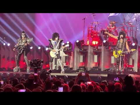 KISS Dickies Arena Fort Worth TX 10-27-2023.