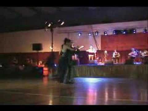 Narcotango en Paris.29 Octubre 2005. Bailan Pablo y Vicky