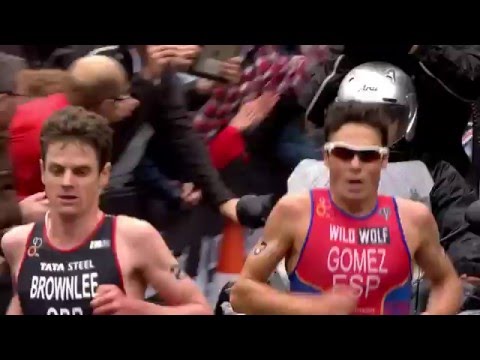 Crazy sprint finish between Javier Gomez & Jonathan Brownlee