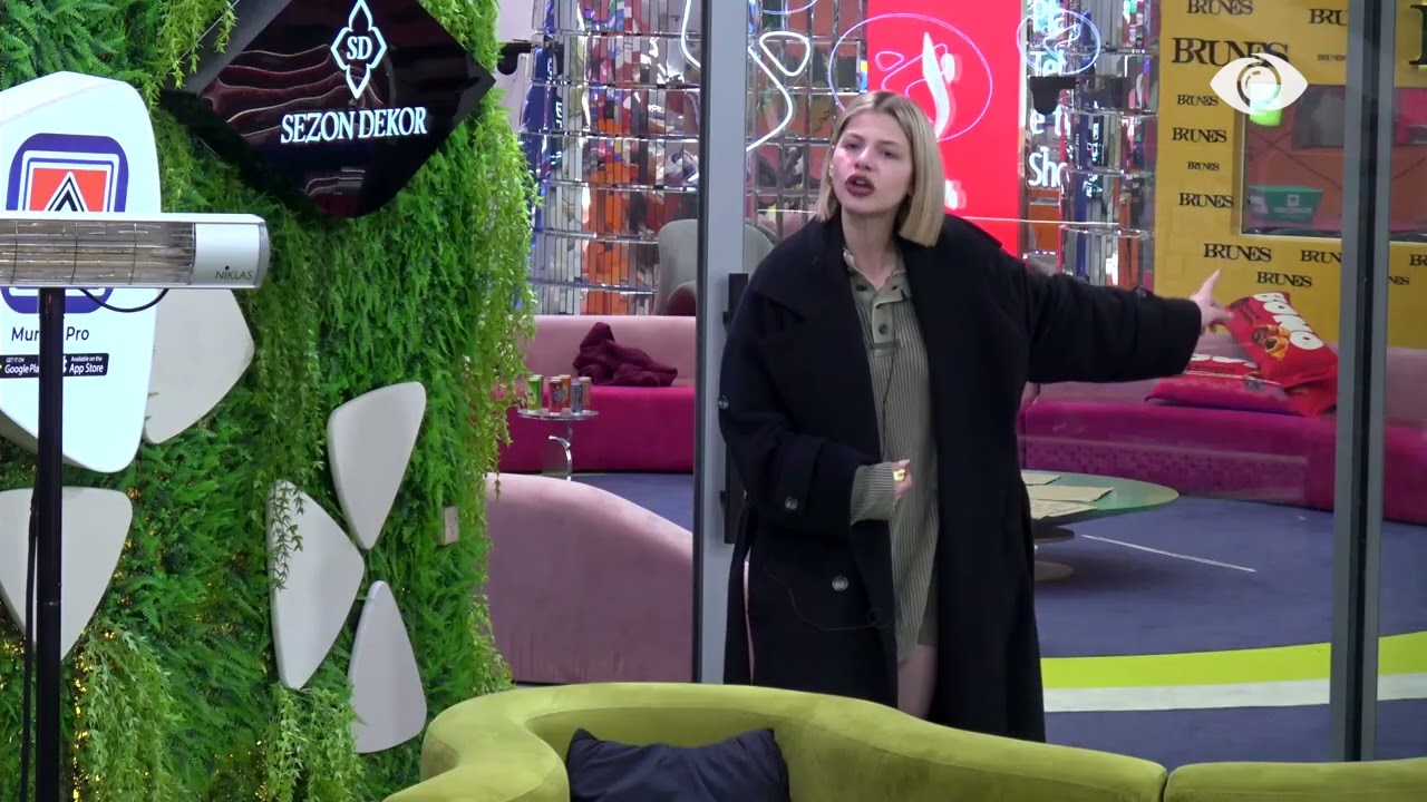 “Ma shpjego çfarë nënkupton me…?”/ Nikol debaton me Artanin