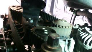 Timing belt replacement 1988 - 1995 Honda Civic 1.5L 4 cylinder water pump Install Remove