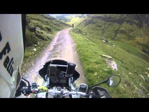 Offroad: BMW R 1200 GS Adventure vs BMW  F 800 GS