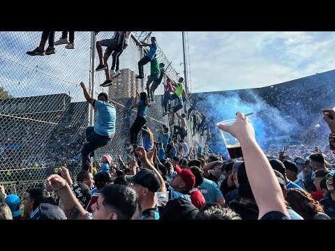 "Hinchada de BELGRANO vs Vélez || No es el Manchester de Pep, es el Belgrano del Guille " Barra: Los Piratas Celestes de Alberdi &bull; Club: Belgrano
