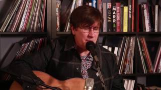 The Mountain Goats "Andrew Eldritch Is Moving Back to Leeds" (Live in the Rolling Stone Office)
