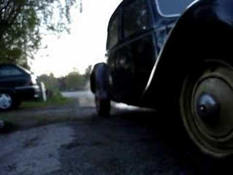 Citroen Traction Avant Normale with Renault 16TS engine