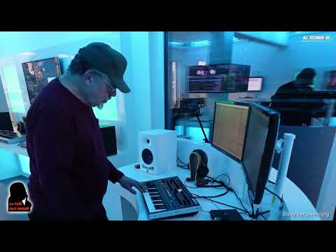 DJ-Technik.de - NO TALK, JUST SOUND – Roland Jupiter-XM – Sound Selection 1
