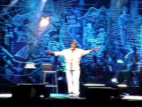 ZECA PAGODINHO COM A CAMISA DO PINGA PURA NO SHOW