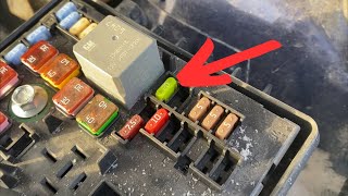Fuel Pump Control Module Fuse 20A Location Chevrolet Malibu 2013-2016