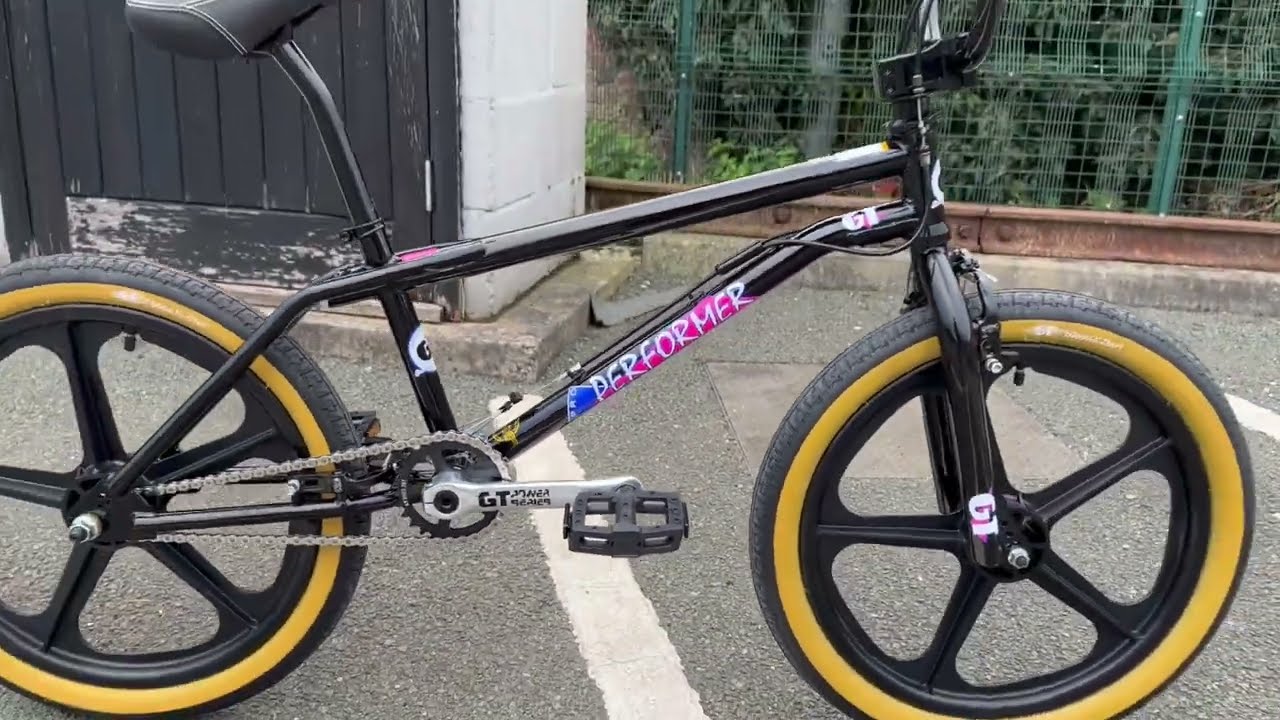 Alans BMX: GT Pro Performer Heritage with Skyways Black