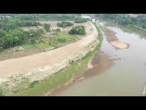 “মনু নদীর ভাঙ্গন হতে মৌলভীবাজার জেলার সদর, রাজনগর ও কুলাউড়া উপজেলা রক্ষা” প্রকল্পের আওতায় বাস্তবায়নাধীন বাঁধ পুনরাকৃতিকরণ কাজের ভিডিও