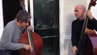 2 basses play the blues