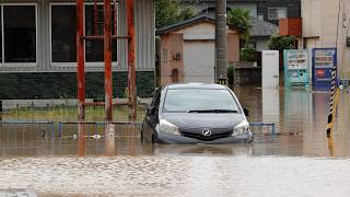 福井県３市に一時大雨特別警報　前線の影響、最多雨量記録　河川氾濫で冠水、土砂崩れも