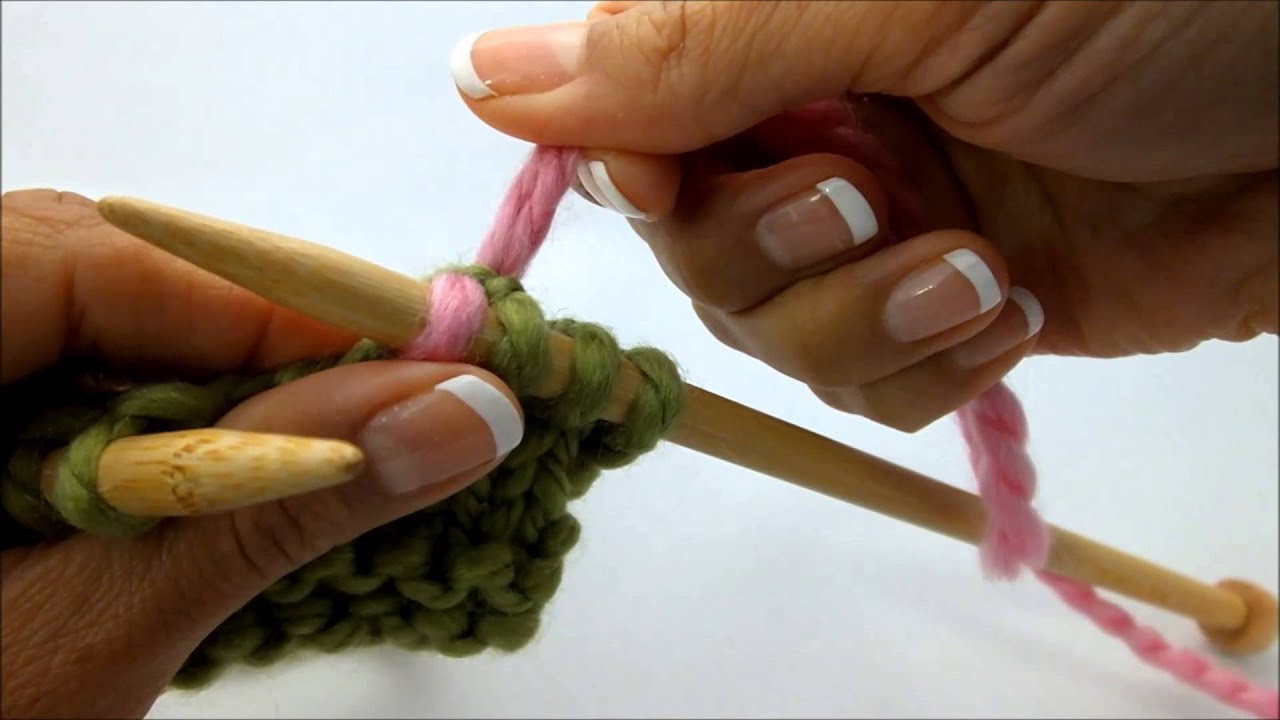 How to Join in new yarn - Easy Knitting tutorial!