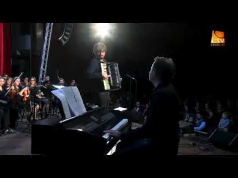 În aceasta noapte sfinta Corul Zorilor