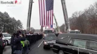 preview picture of video 'Dignity Memorial Homeless Veterans Burial, Jan. 8, 2011 - Calverton National Cemetery, New York'