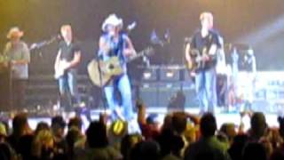 Kenny Chesney - Live in Ottawa - Everybody Wants to Go to Heaven