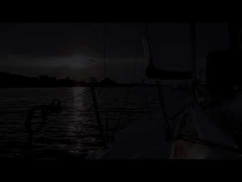 10 часов сон на яхте Журчание воды и тихий шум мотора Белый шум для крепкого сна