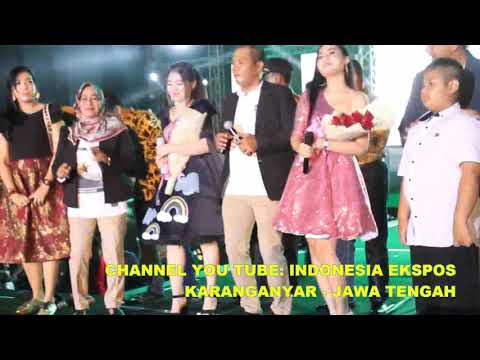 Via Vallen feat Nella Kharisma at Karanganyar's 101st Anniversary Event in 2018