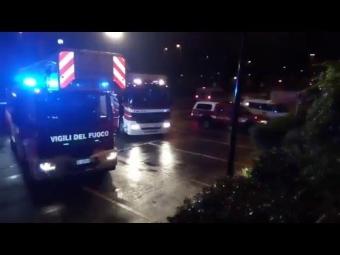 writers investiti da treno a sesto san giovanni