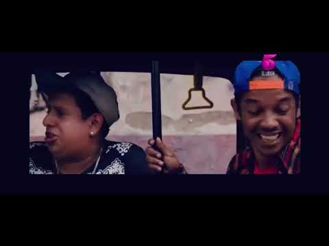 Amor de barrio buscando la navidad