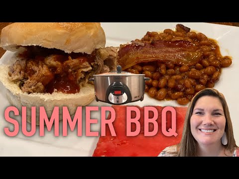 HOW TO MAKE PULLED PORK BBQ IN THE CROCKPOT. THIS IS THE PERFECT SUMMER MEAL! EASY RECIPE! YUMMY!