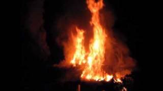 preview picture of video 'Incendio Capilla San Pio X Manizales-Colombia.wmv'
