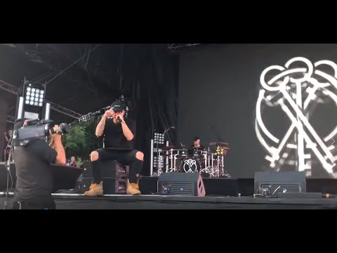 Every time NF said he hates cameras 🫣 #NF #NFKnow #NFConcert #NFLive #NFPerception #Fyp #Foryoupage