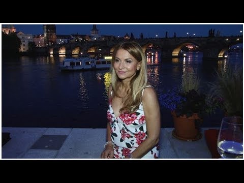 Když ne ve Vltavě, v jejím dekoltu se utopíte: Yvetta Blanarovičová by měla mít na svůj výstřih z...