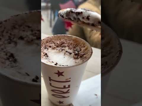 Love for chocolate chunk cookie 🍪 #london #pretamanger #coffee