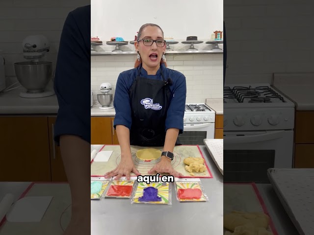 Vídeo relacionado con 8 Piezas Moldes Galletas Halloween, 3D Prensables Juego de Cortadores de Galletas de Halloween, Plástico Reutilizable Moldes para Galletas para Cookies Fondant Pasteria Decoración