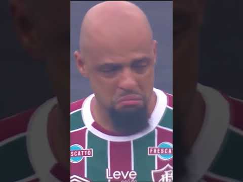 FELIPE MELO SE EMOCIONA E CHORA NO HINO NACIONAL