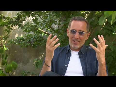 Gad Elmaleh pour Reste un peu - Interview FFA 2022