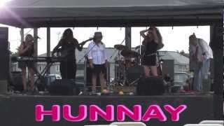 Hunnay at Wasaga Beach