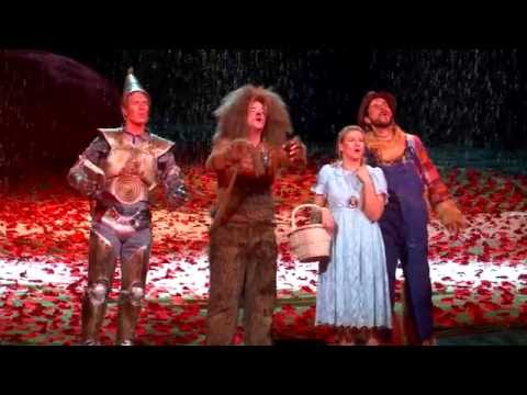 Óz, a csodák csodája - Vígszínház