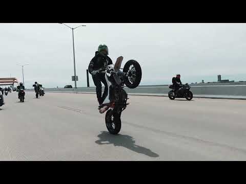 SLUMMOTOMKE BIRTHDAY RIDE - MILWAUKEE SUPERMOTO