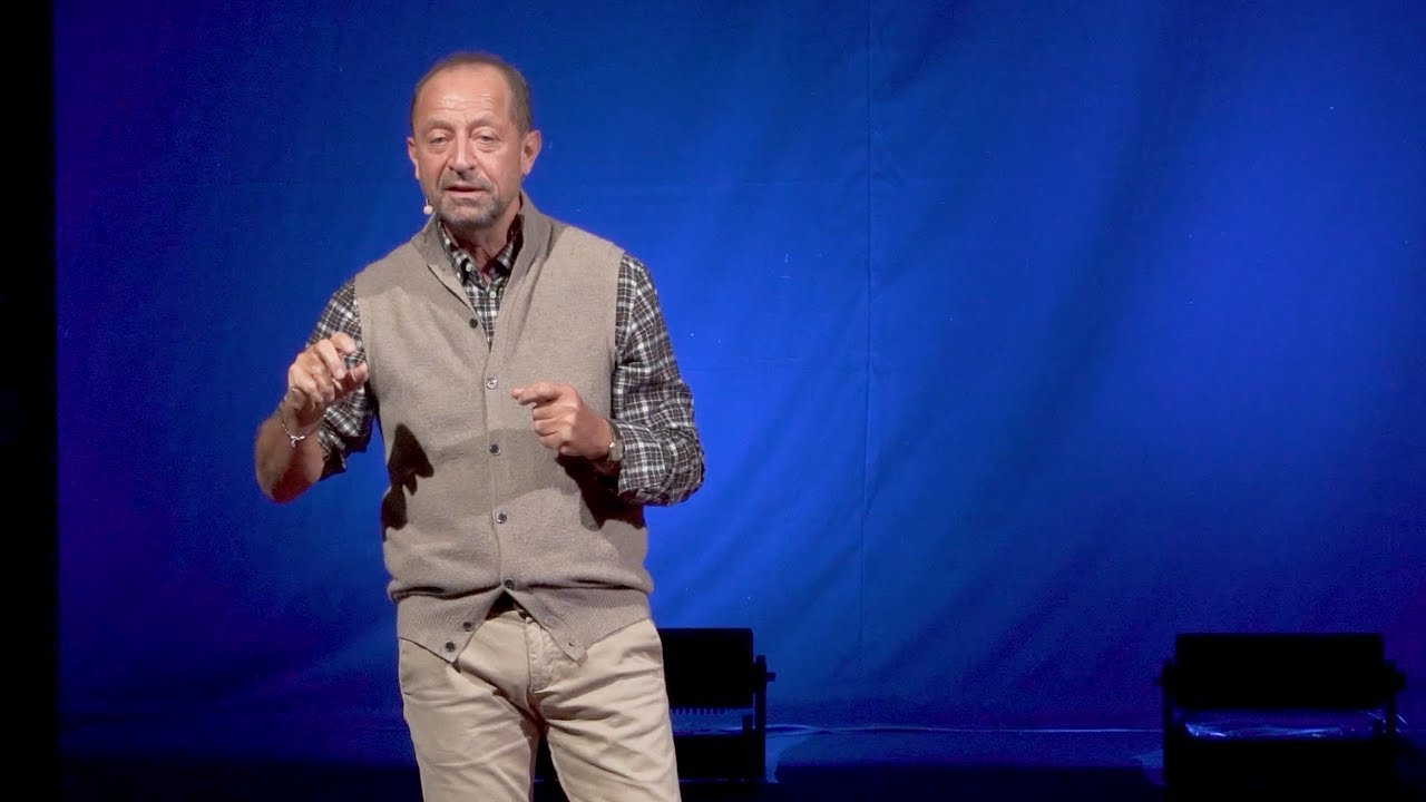 Quando ciò che non vedi decide il destino di tutti | Claudio Venturelli | TEDxCesena