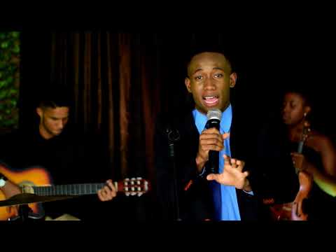 Emerson Santos | ELE NÃO MUDOU - CLIP OFICIAL