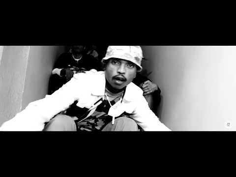 POIZINA  - Etraketraka miverina HD - (Clip officiel by For'aystudios & SIIG Label)