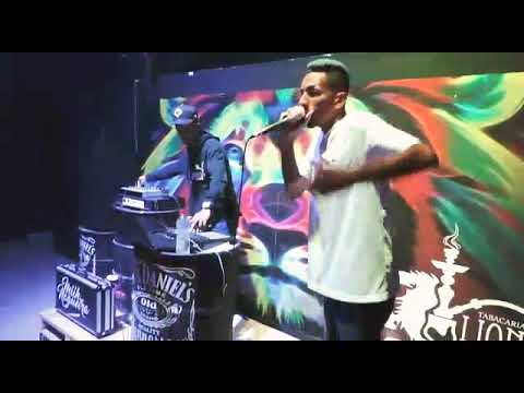 Mc Yuri QJC - Ao vivo na Tabacaria Lions