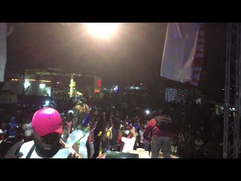 2iice!!!!The new Tema (TNT) Performs yebeye dede at Toga vee shutdown concert in Tema !!!!!