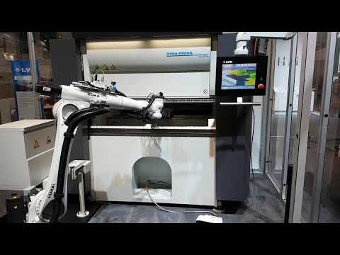 LVD's Dyna-Cell, a fast and cost-efficient robotic bending cell