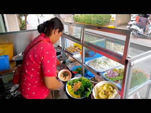 Street Food Breakfast in Cambodia (So Cheap!)