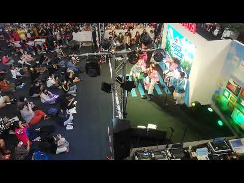 BNK​ 48​ (LIVE​ UBON)​ Heavy​ Rotation