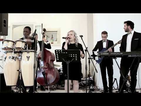 Apulia Wedding Music - I'm Yours (Jason Mraz) @ Tenuta Pinto #weddingmusic #weddinginitaly #puglia
