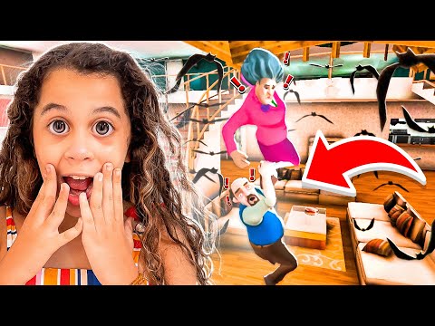 TROLEI A PROFESSORA COM MORCEGOS !!! - Scary Teacher