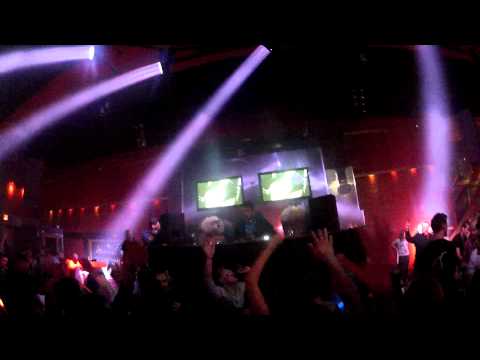Coldharbour Night 2012 - Markus in Crowd as KhoMha plays 507 WMC 2012 12/