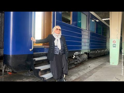 Mira Adanja Polak: Ekskluzivno - Plavi voz maršala Tita