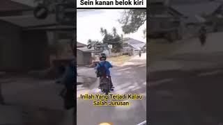 Download lagu Akibat Sein Kanan Tapi Belok Kiri #vlog#lucu #lucuabis #videlucu #viral #funny #funnyvideo #videlucu mp3