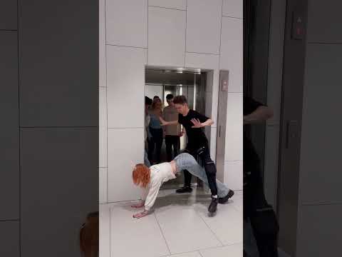 she is very hot 🥵 #prank #challenge #tiktok #trend #trendingshorts #humor #trending #kiss #girl