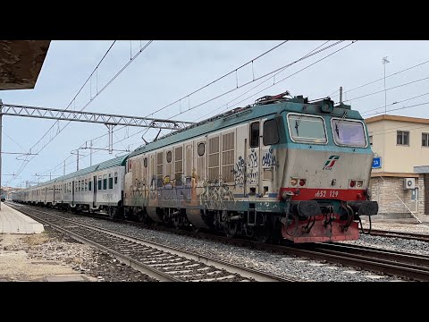 E652 MERCITALIA RAIL con Vetture “MDVC” TRENORD revisionate in transito alla Stazione di BARLETTA!